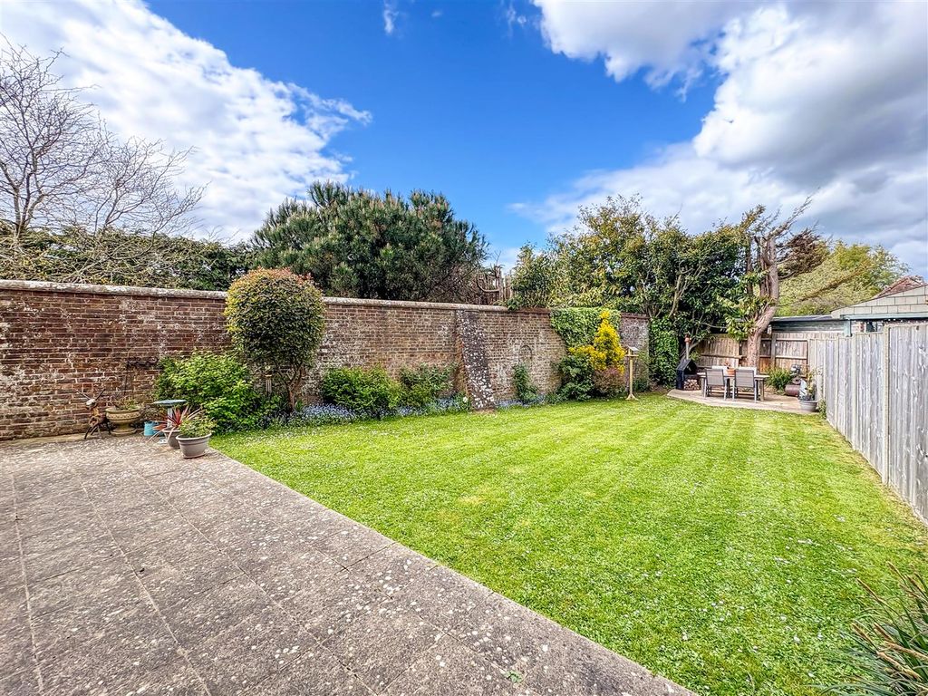 Property photo 2 of 32 Image00022.Jpg