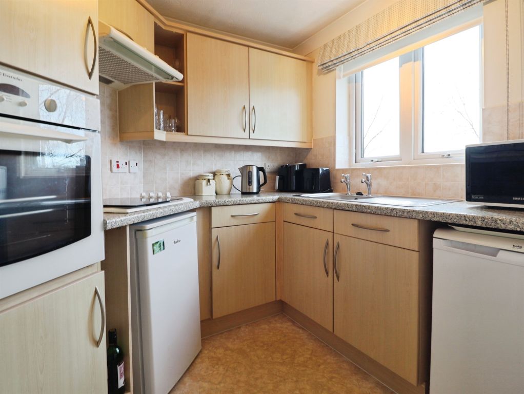 Property photo 3 of 17