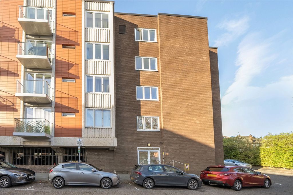 Property photo 2 of 13 Picture No. 23