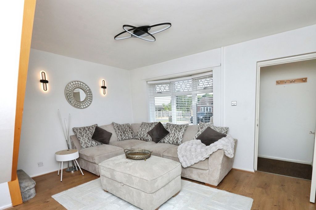Property photo 3 of 20 Pbox-Img.Jpg