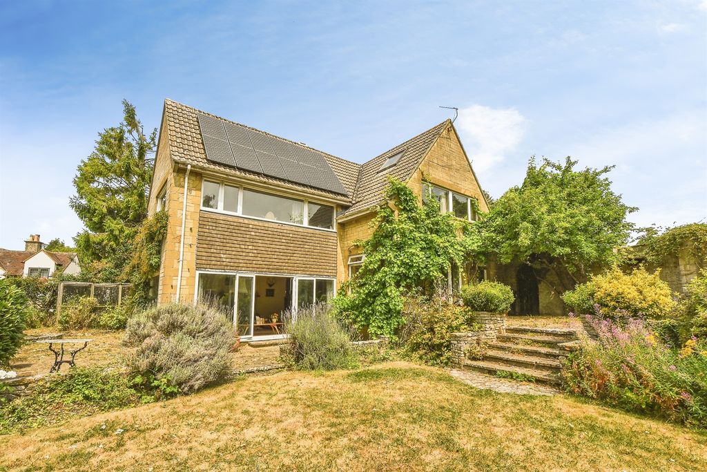 Property photo 1 of 34