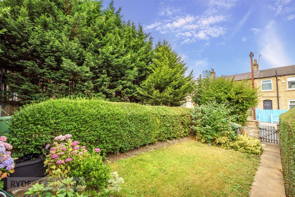 Property photo 2 of 13 Garden