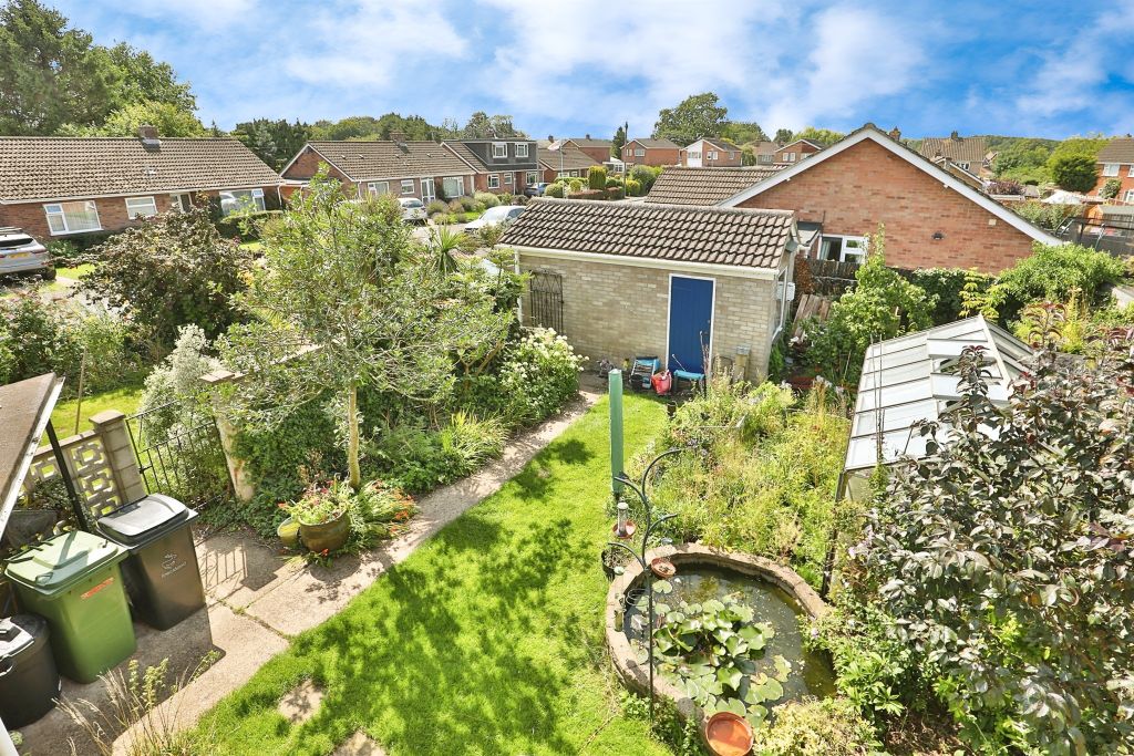 Property photo 2 of 17