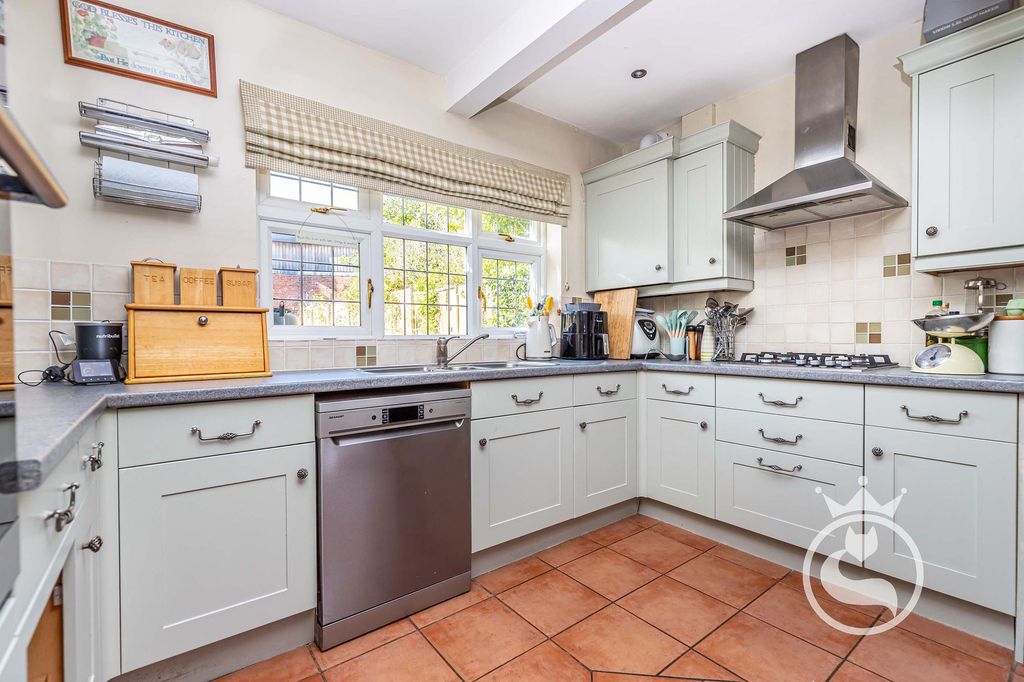 Property photo 2 of 19