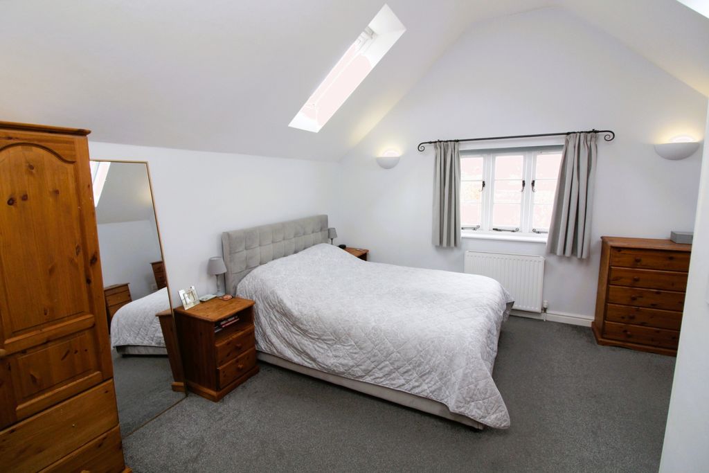 Property photo 3 of 36 Img_3446