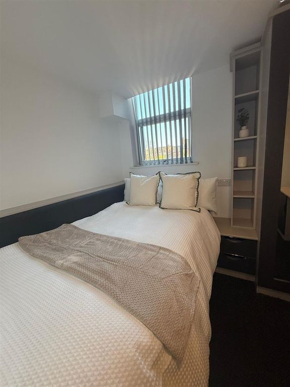 Property photo 1 of 8 R3.Jpeg