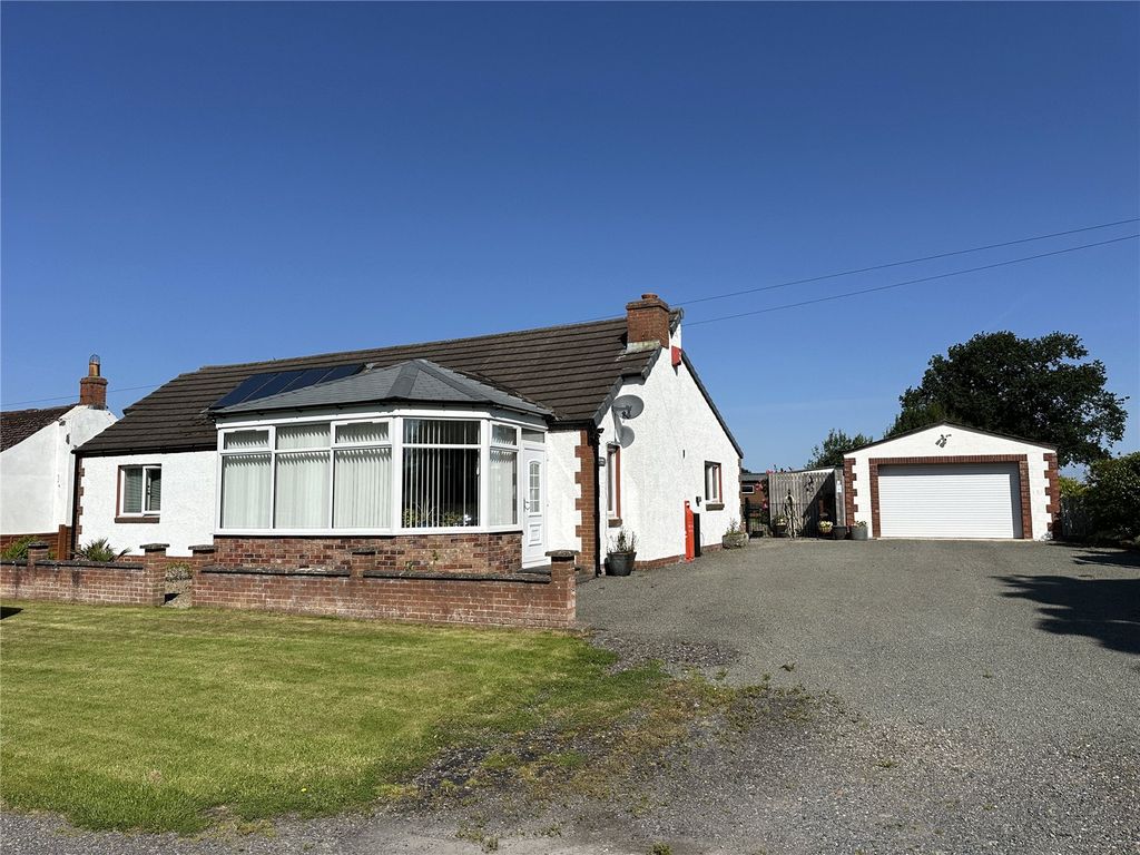 Property photo 2 of 33 Picture No. 12