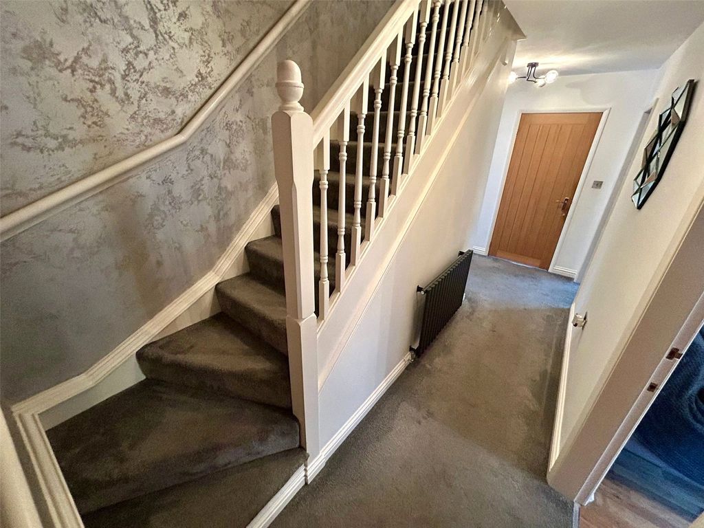 Property photo 2 of 15 Hallway