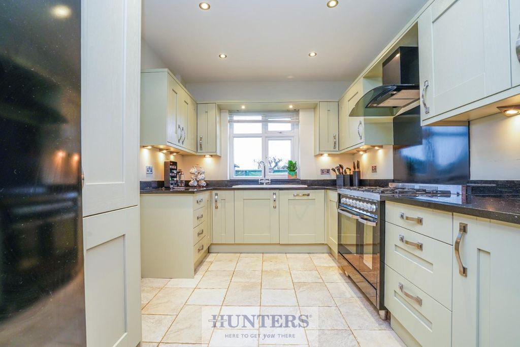 Property photo 3 of 33 019 Leylands.Jpg