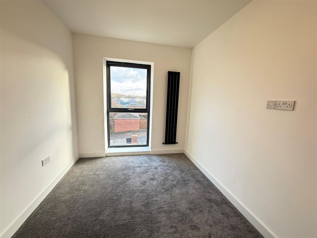 Property photo 1 of 14 00.Jpg