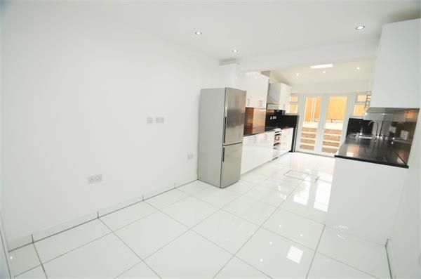 Property photo 3 of 16 5