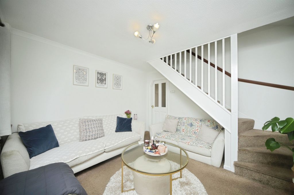 Property photo 2 of 10 Image