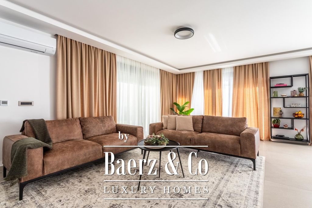 Property photo 2 of 35