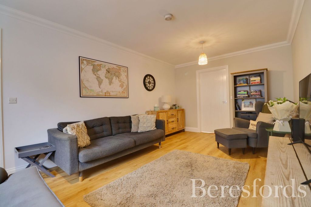 Property photo 3 of 32 Picture 3