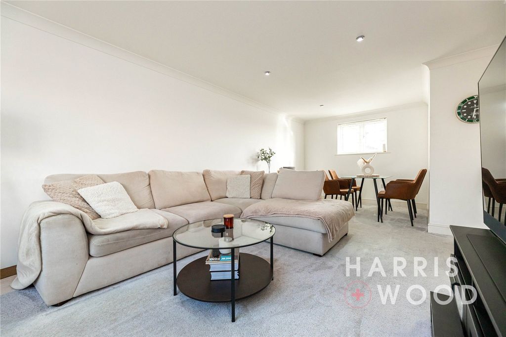 Property photo 2 of 18 Picture No. 11