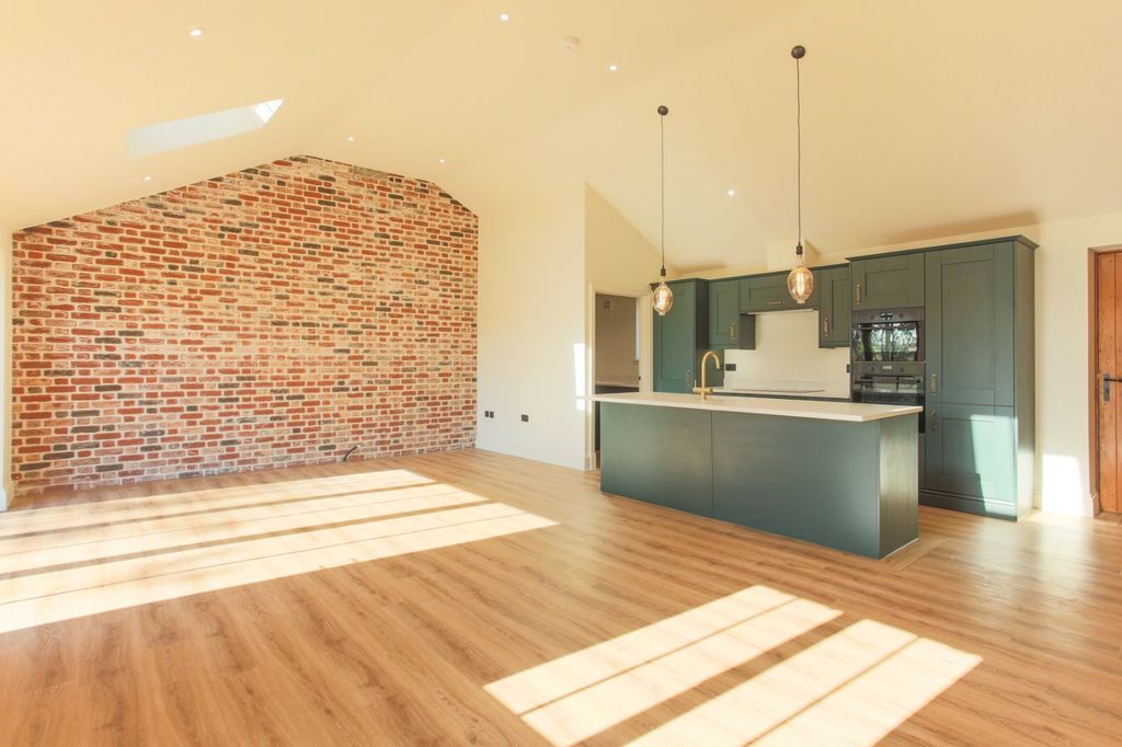 Property photo 2 of 22 Picture 2