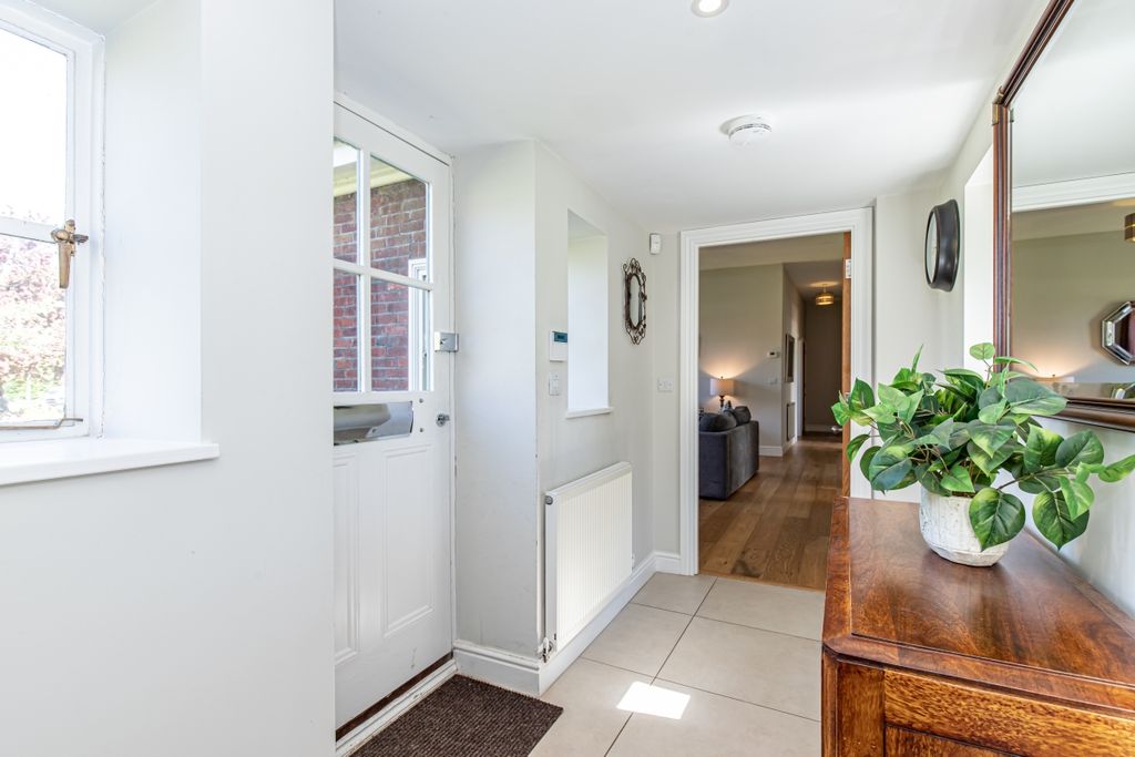 Property photo 3 of 9 128798
