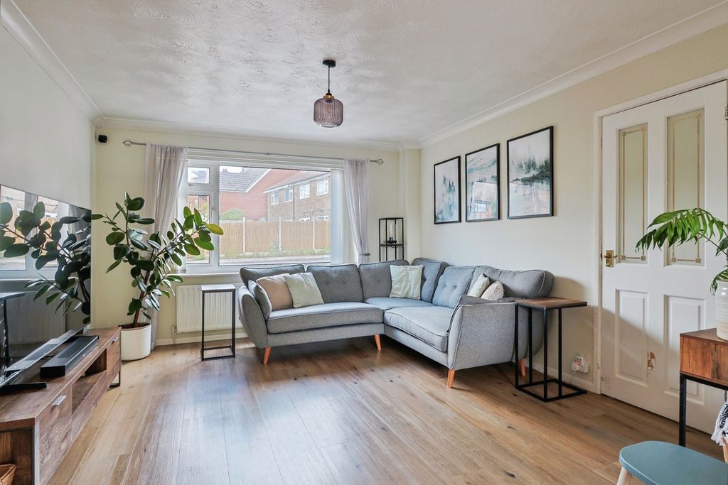 Property photo 2 of 18 Pbox-Img.Jpg