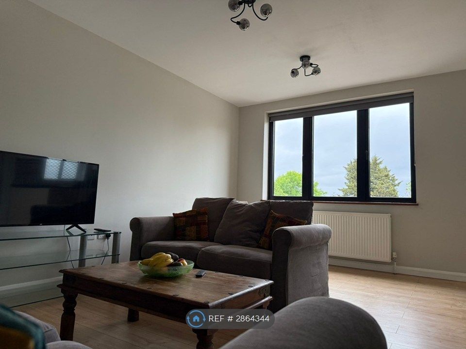 Property photo 2 of 19 Living Room