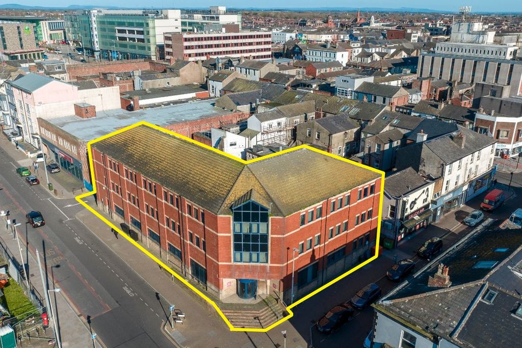 Property photo 1 of 5 43 Queen Street, Blackpool, Lancashire, Fy1 1HQ