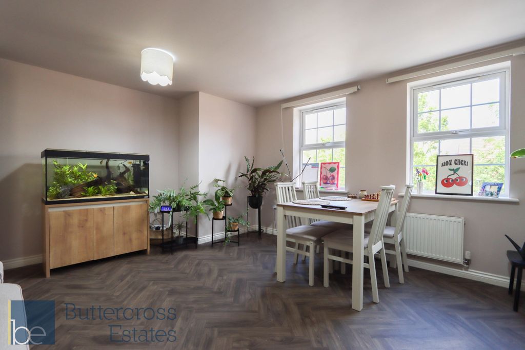 Property photo 3 of 13 Dining Room