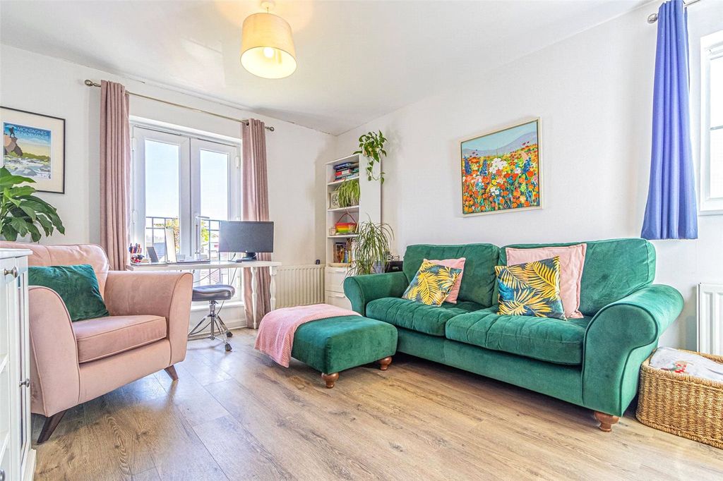 Property photo 2 of 12 Picture No. 03