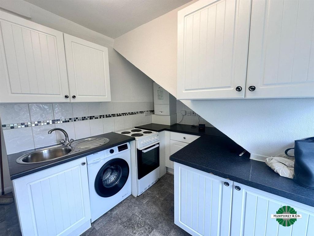 Property photo 1 of 7 4.Png