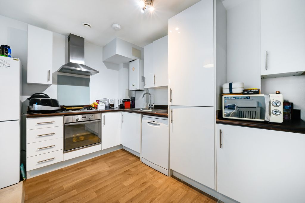 Property photo 1 of 6