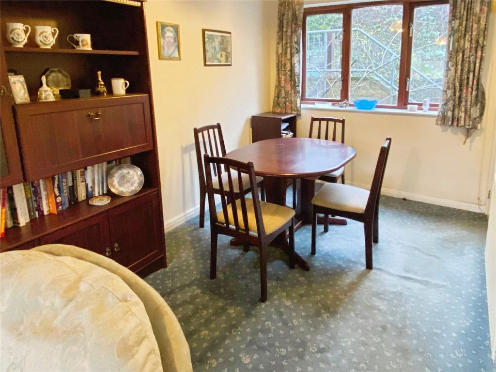 Property photo 3 of 7 Picture No. 04