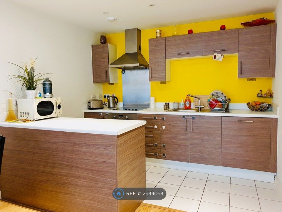 Property photo 2 of 10 Kitchen