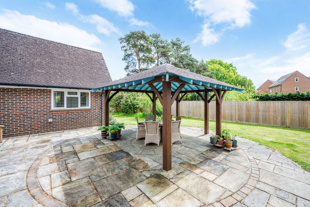 Additional image 26 of 5 bed detached house for saleHoltye Road, East Grinstead RH19