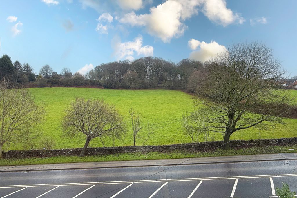 Property photo 2 of 14 2