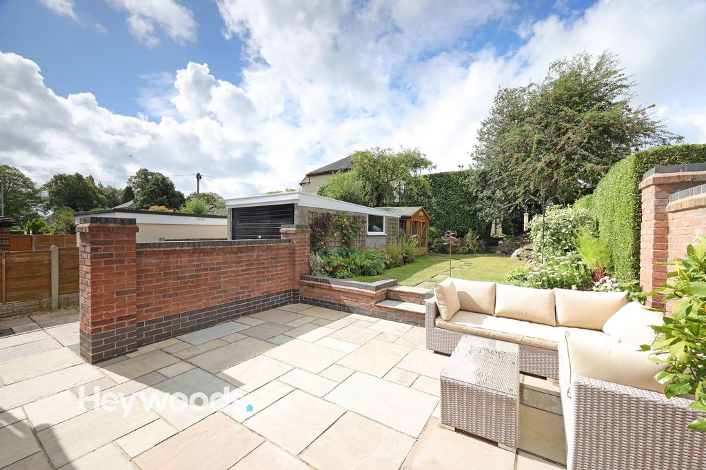 Property photo 3 of 28