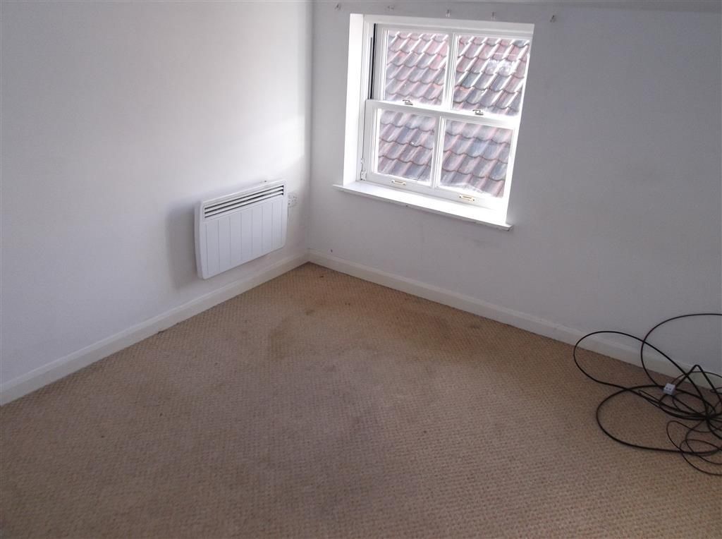 Property photo 2 of 4 Bedroom