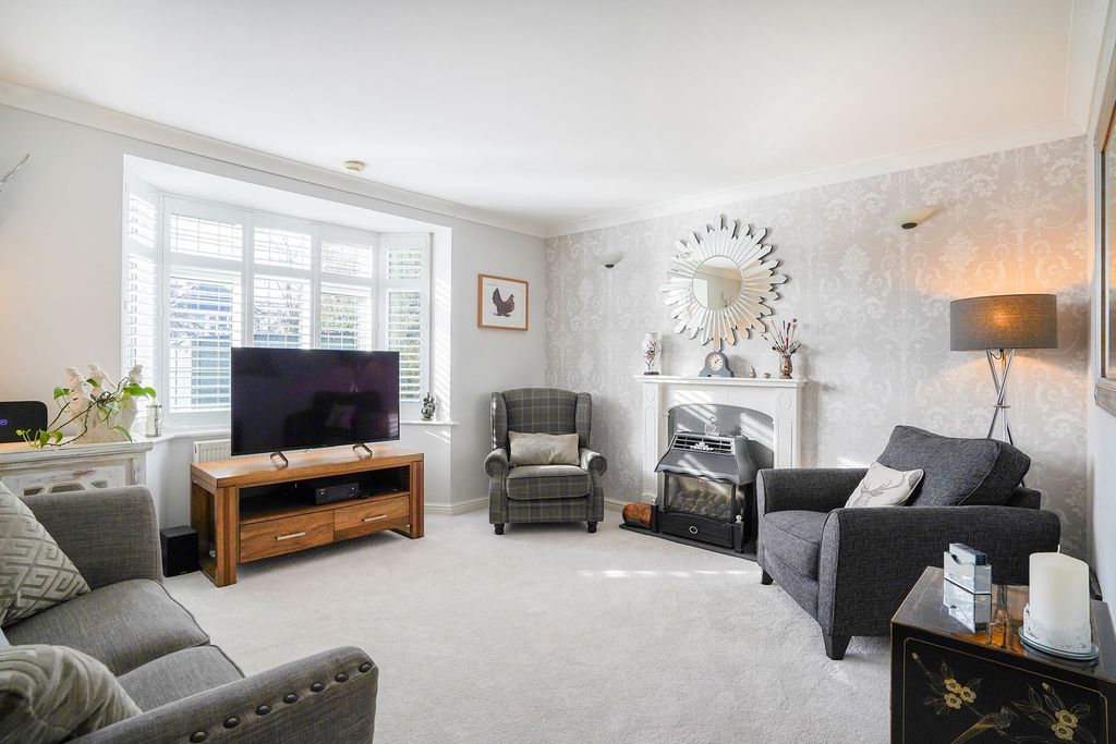 Property photo 3 of 41