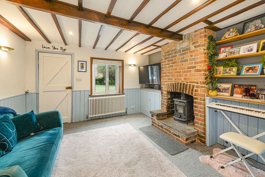 Property photo 2 of 13