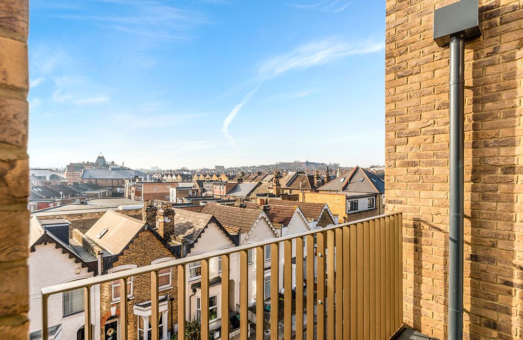 Property photo 3 of 7