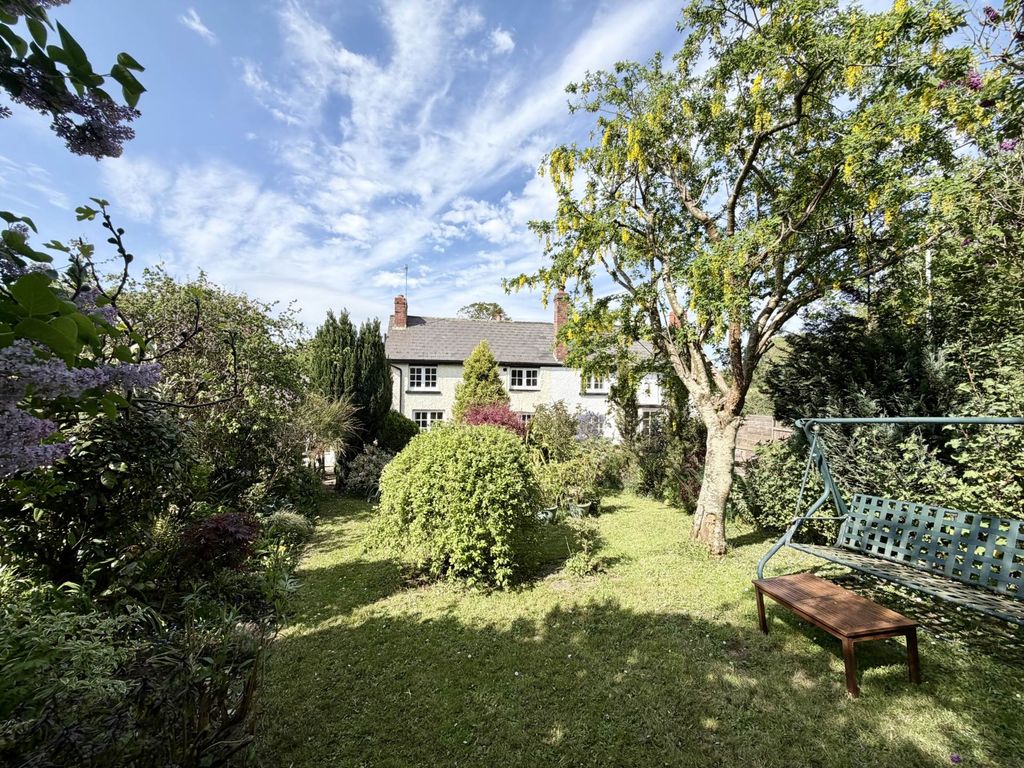 Property photo 3 of 21