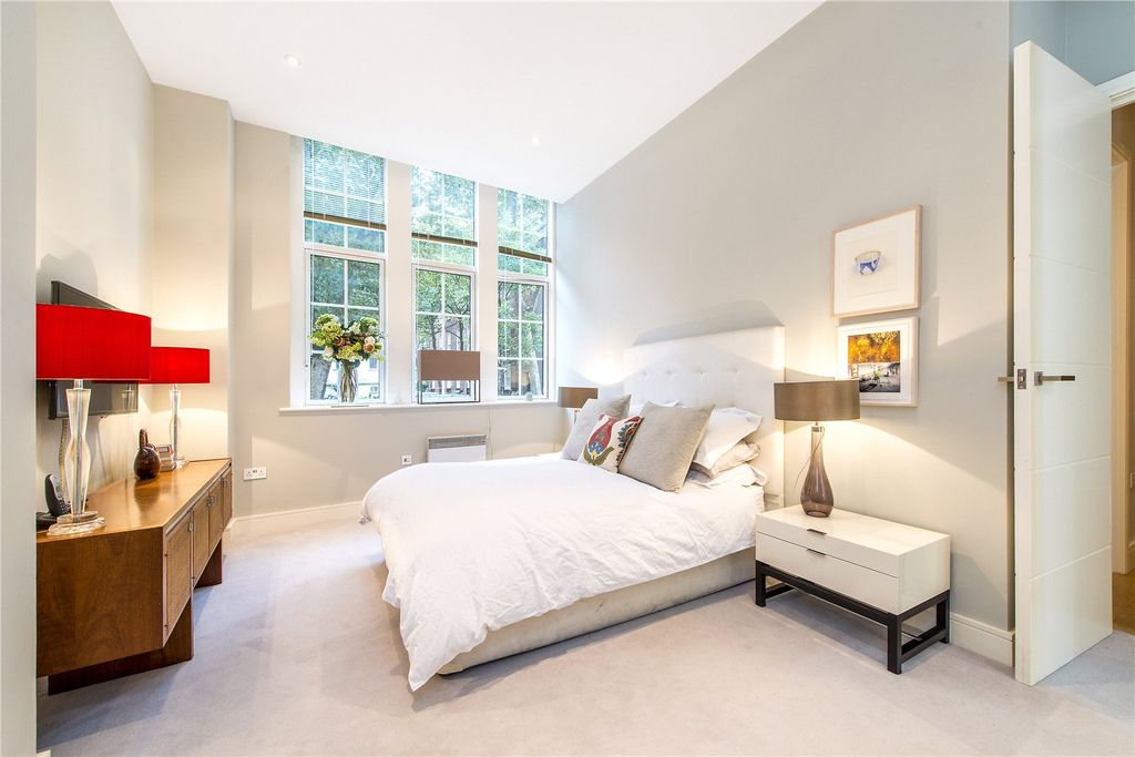 Property photo 3 of 11 Bedroom