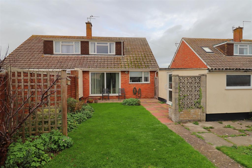 Property photo 2 of 25 Garden