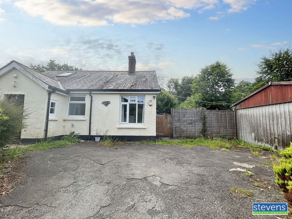 Property photo 2 of 20 Image00004