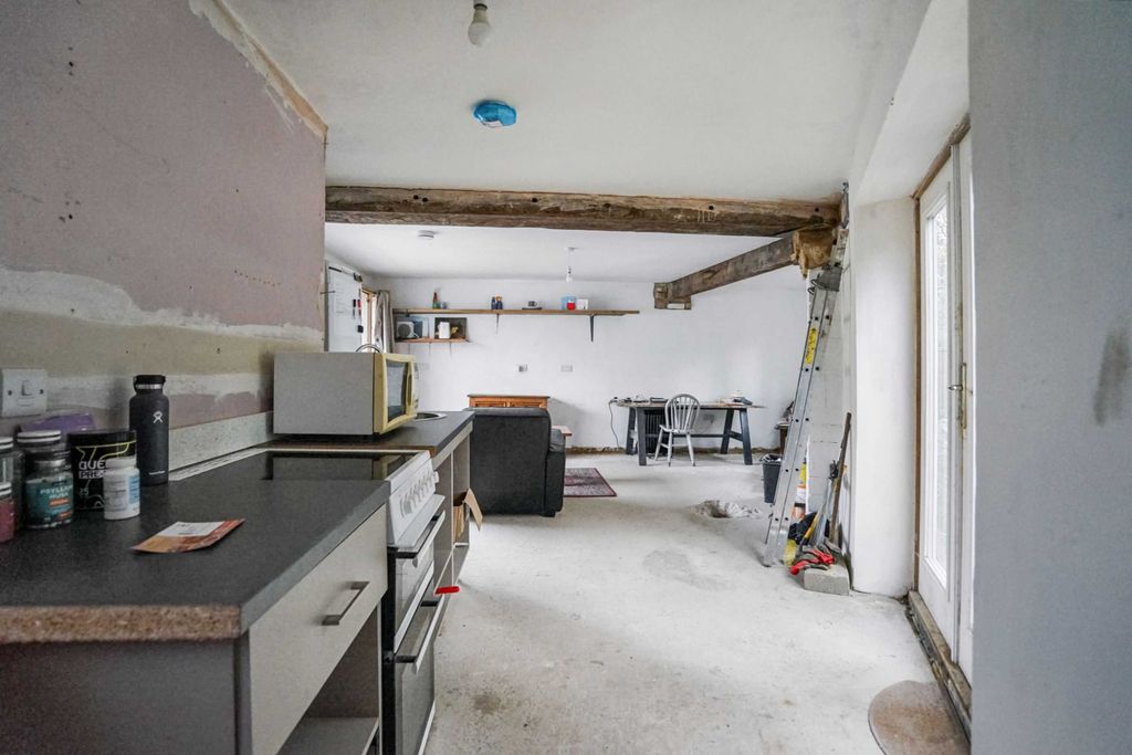 Property photo 3 of 12 Land Adjoining 124B Crofton Road, Peckham, London, Se5 8Na
