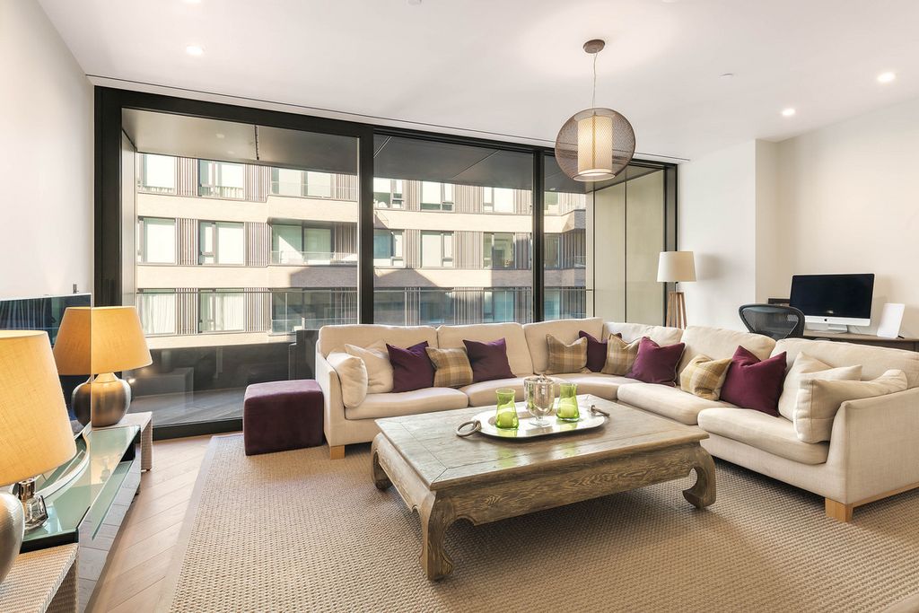 Property photo 3 of 10