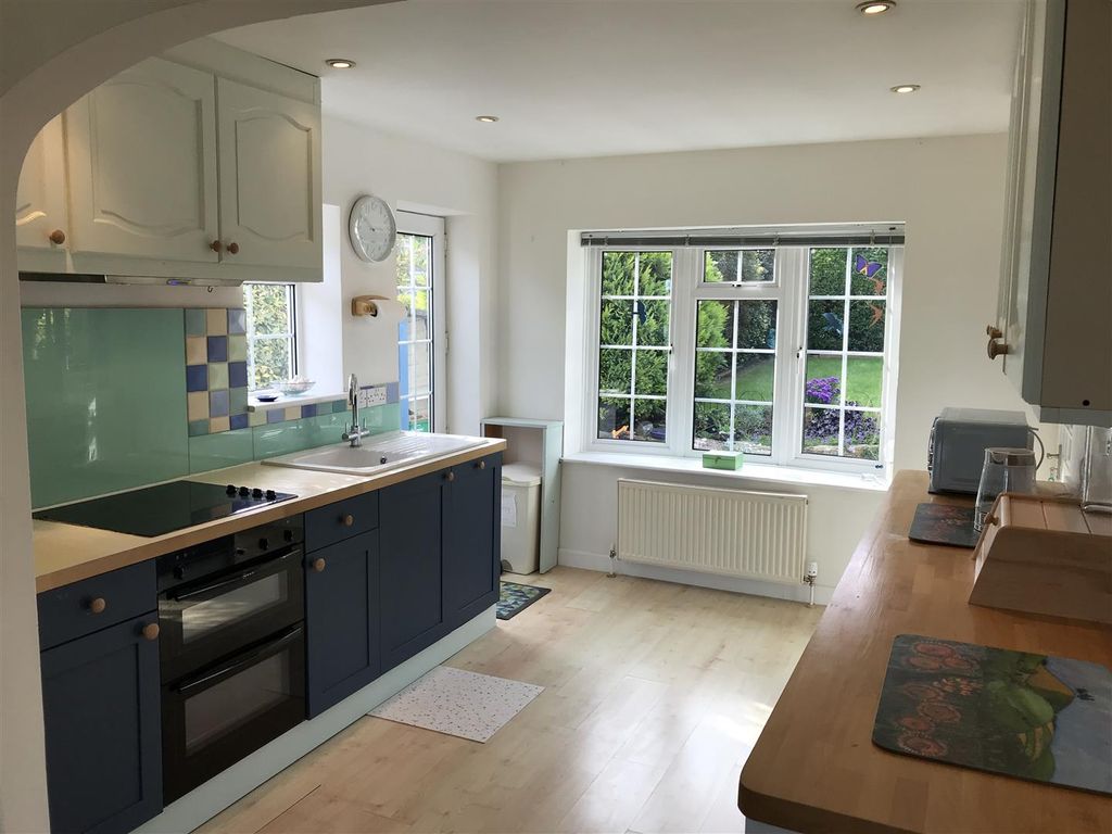 Property photo 3 of 20