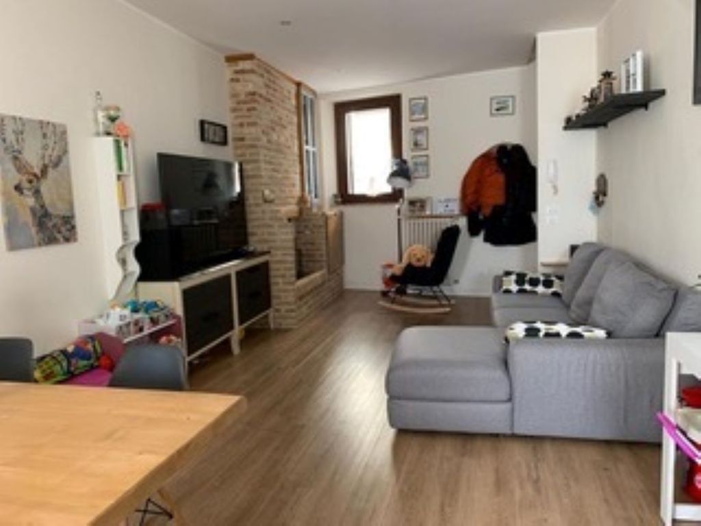 Property photo 2 of 9