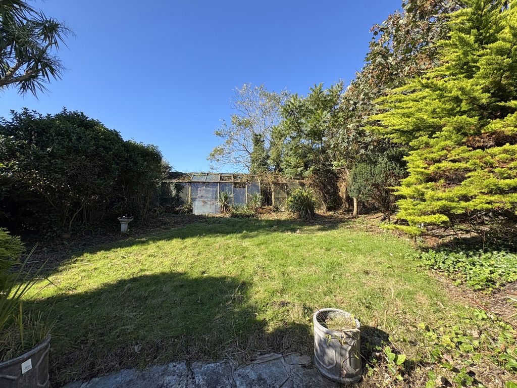 Property photo 3 of 17 Gallery