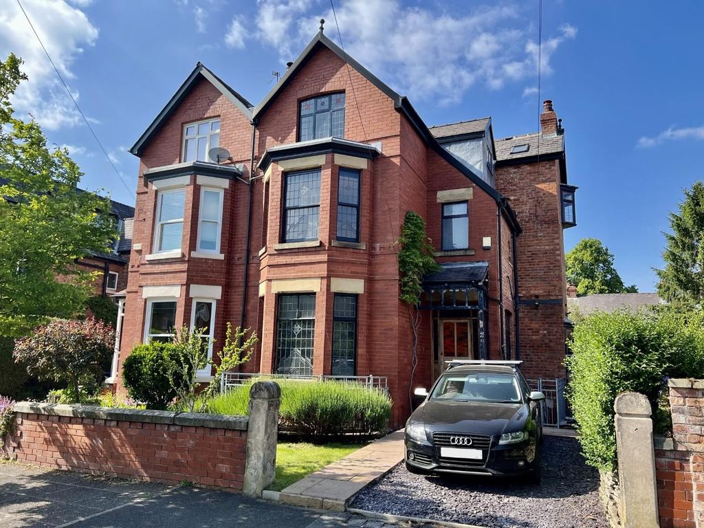 Property photo 1 of 23