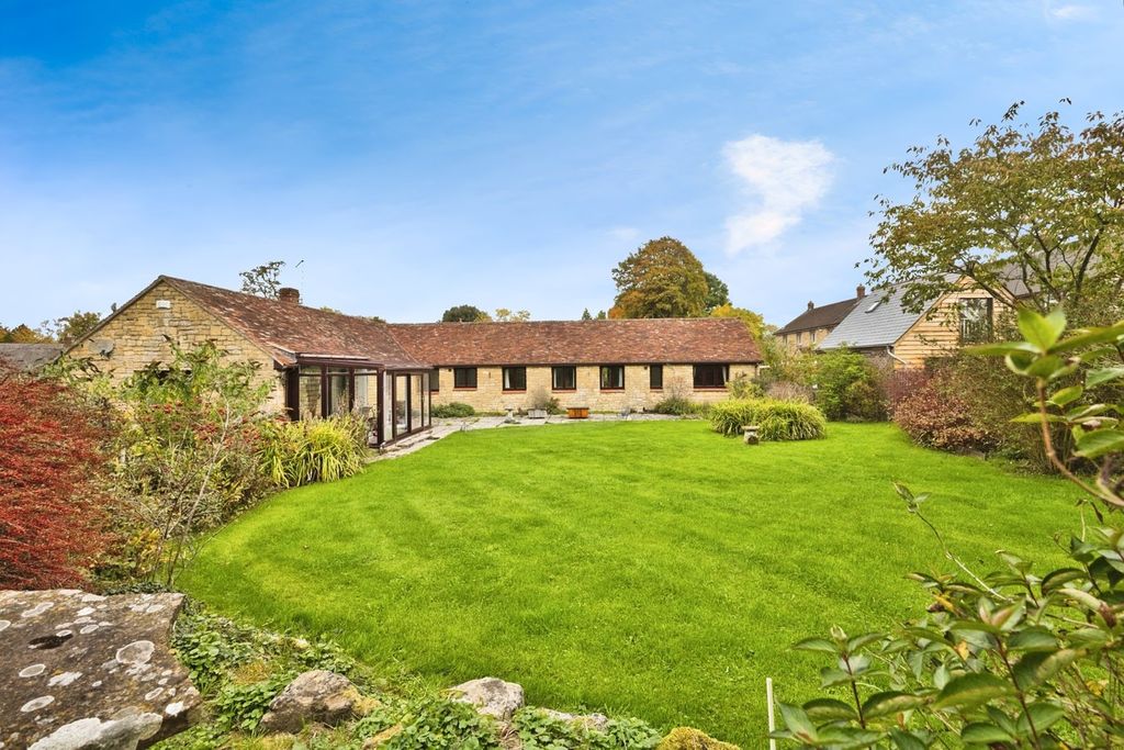 Property photo 1 of 20