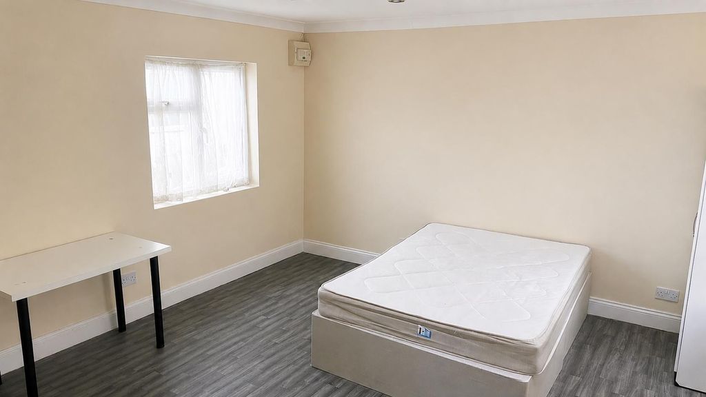 Property photo 2 of 3 F3349Be5-02De-47Ab-885E-E7Ea12d1Eecb.Png