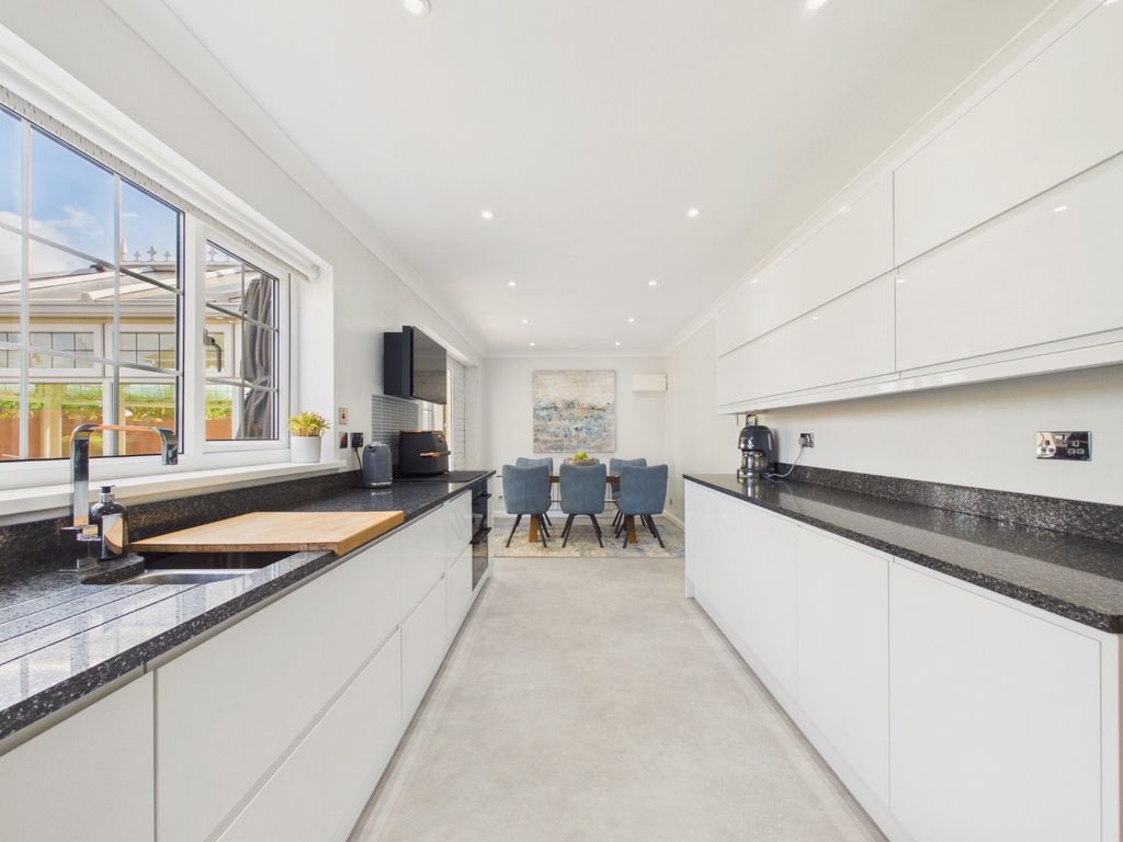 Property photo 2 of 24 5091506